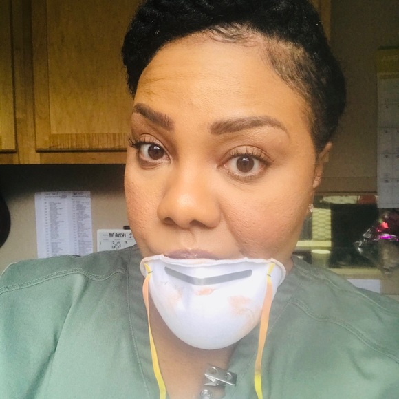 Meet your Posher, Tia - Picture 1 of 1